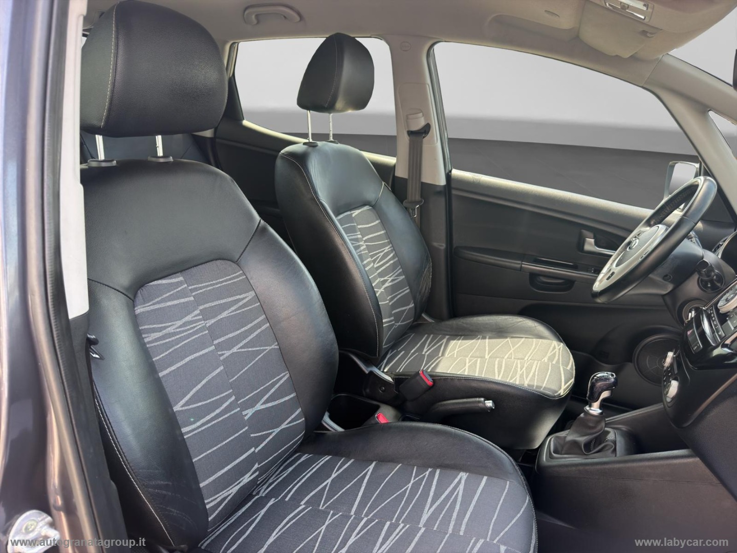 Venga 1.4 CRDi 90 CV Cool STUPENDA SOLI 130.000KM! - immagine 15