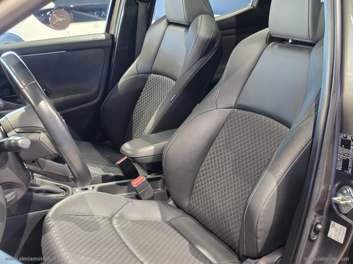 Yaris 1.5 Hybrid 5p. Lounge - immagine 15