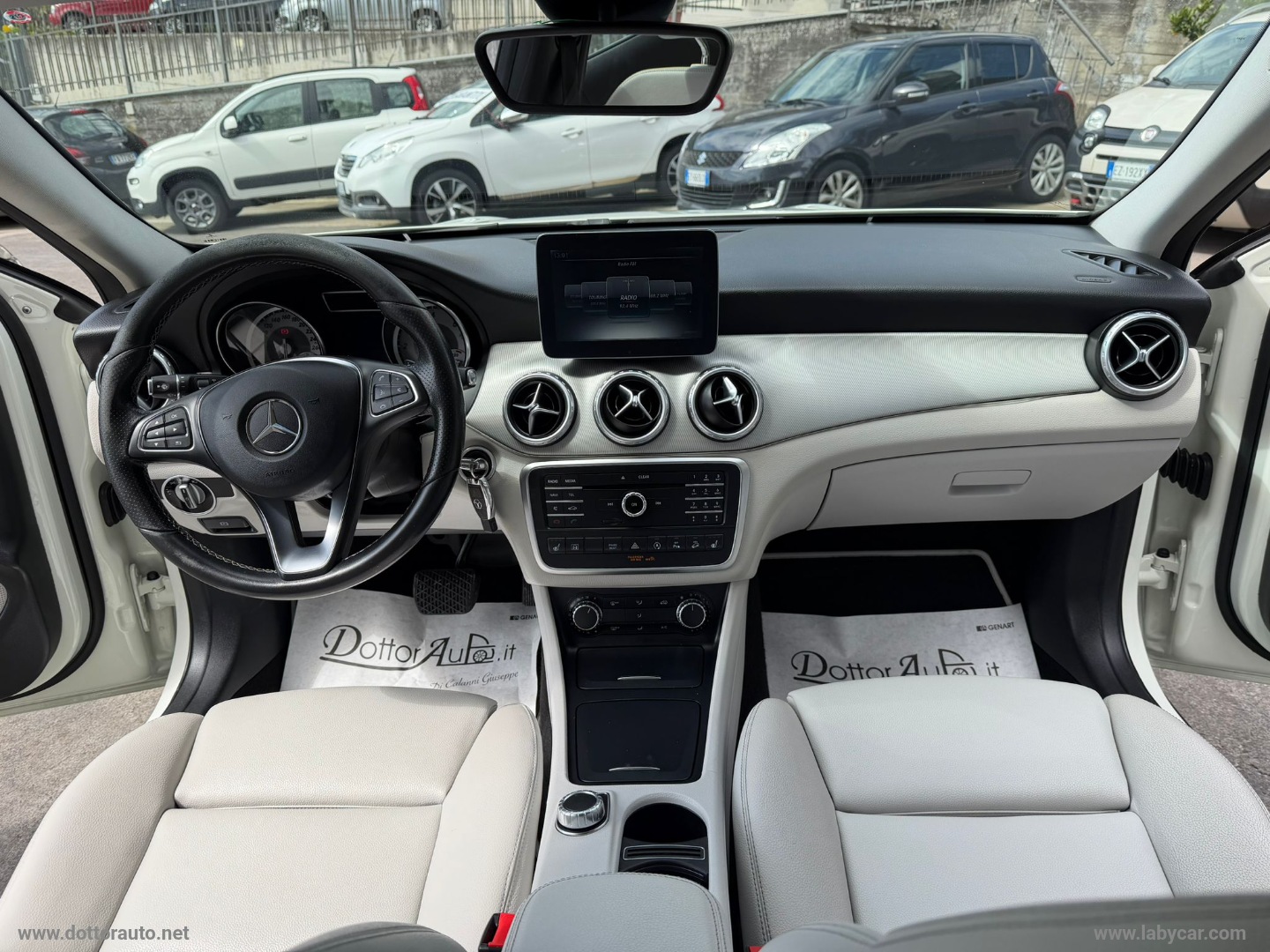 GLA 200 d Automatic 4Matic Premium - immagine 15