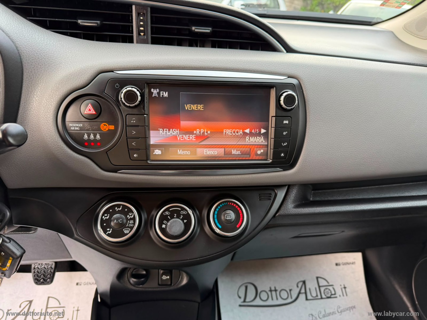 Yaris 1.0 5p. Lounge - immagine 15
