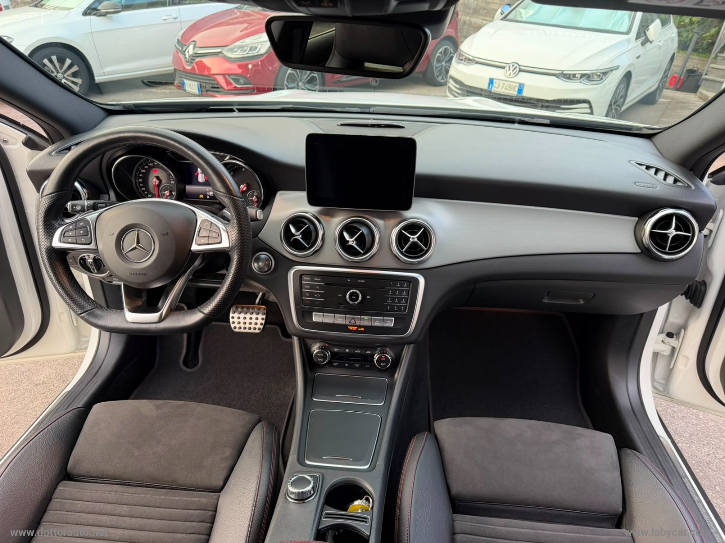 GLA 200 d Automatic 4Matic Premium - immagine 15