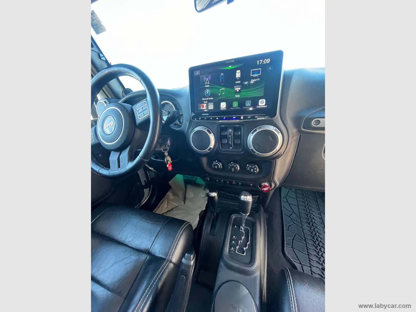 Wrangler Unlimited 2.8 CRD Sahara A. - immagine 15