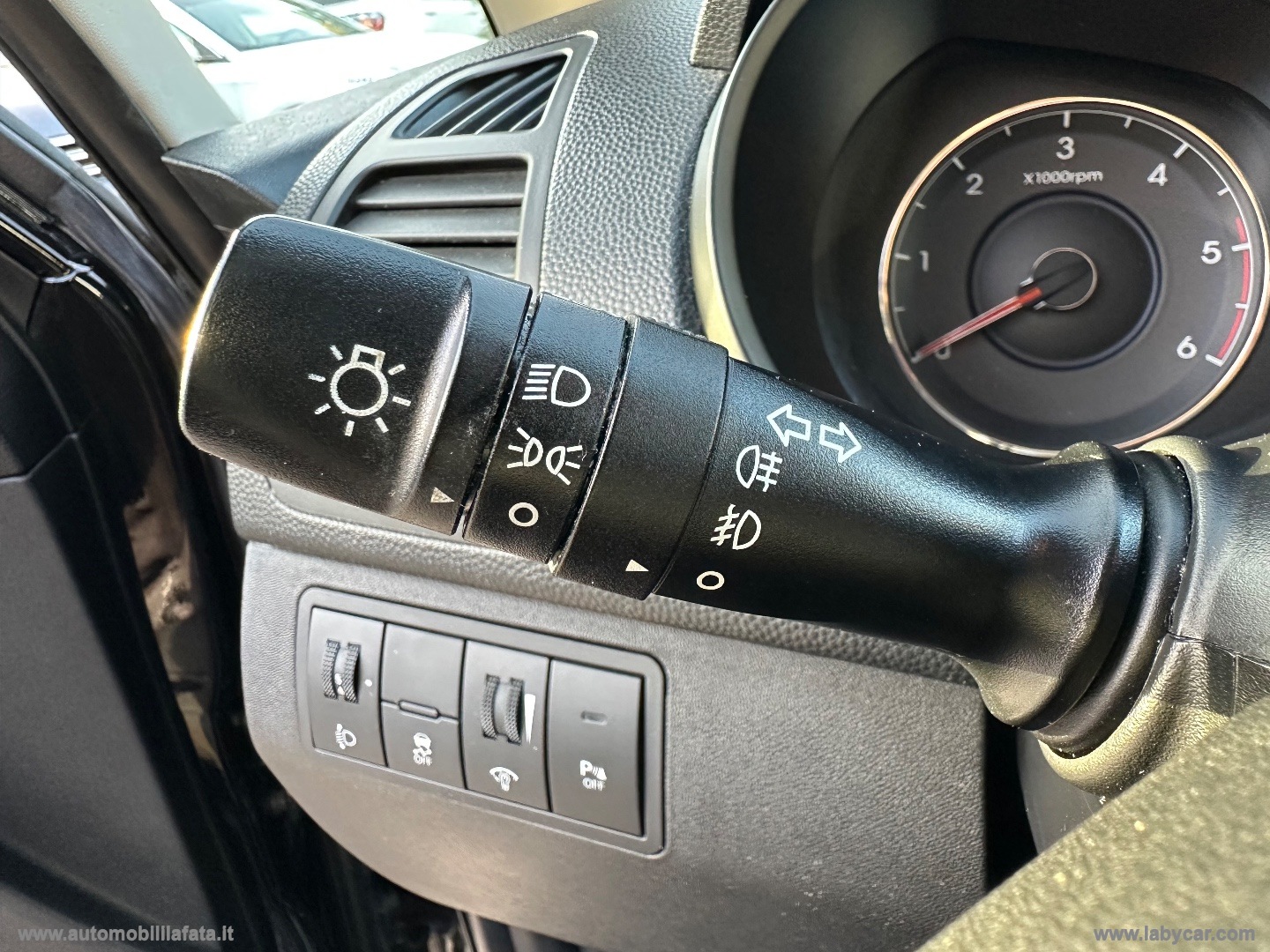 ix20 1.4 CRDI 90 CV Comfort DIESEL CON 83.000 KM - immagine 15