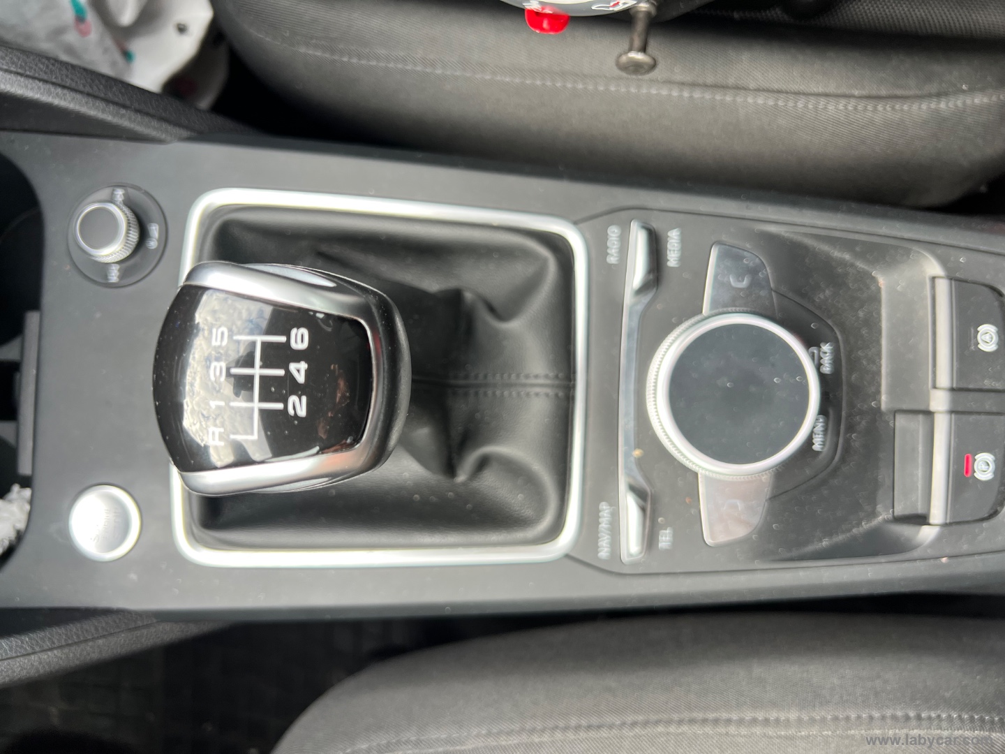 Q2 30 TFSI Business Advanced - immagine 16