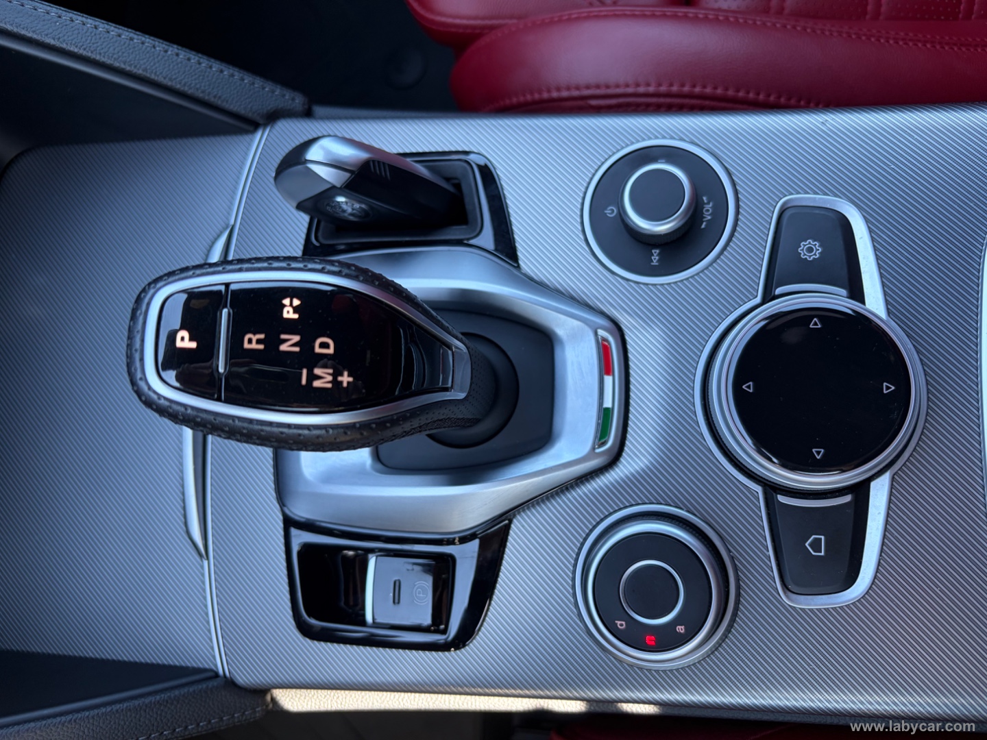 Stelvio 2.2 T.diesel 210CV AT8 Q4 Veloce - immagine 16