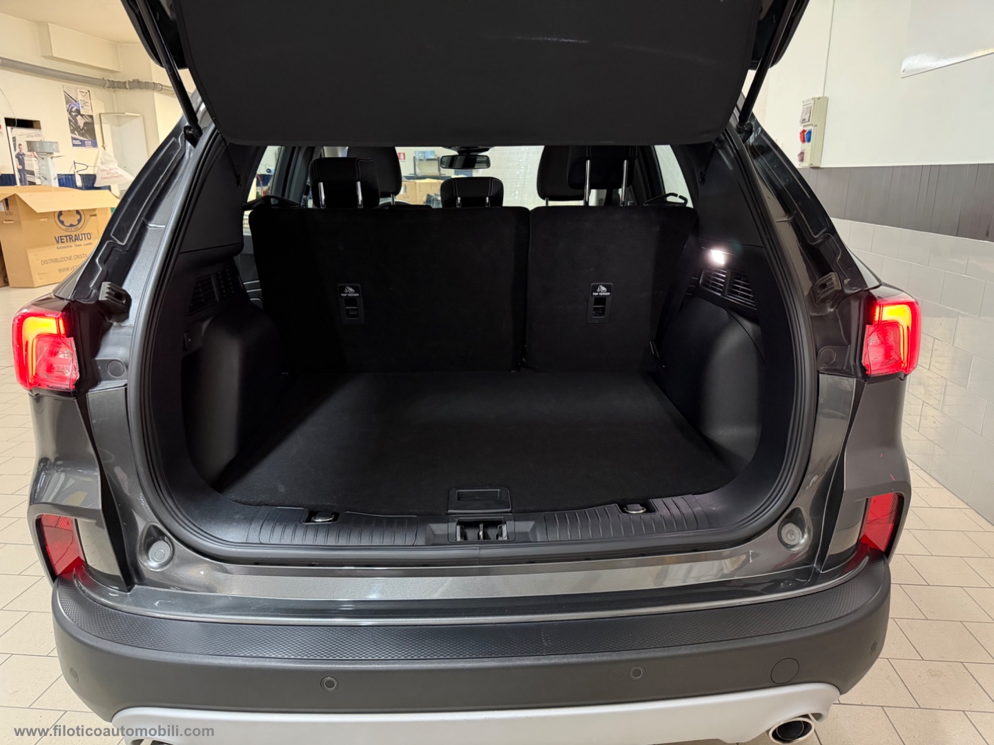Kuga 1.5 EcoBlue 120 CV aut. 2WD ST-Line KM CERTIFICATI  38.209 - PARCHEGGIO AUTO FULL - immagine 16