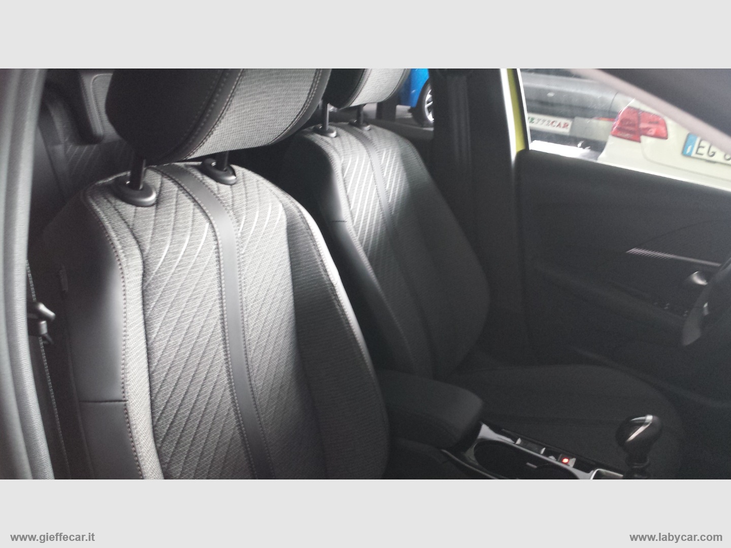 208 Turbo 100 CV 5p. Style - immagine 16