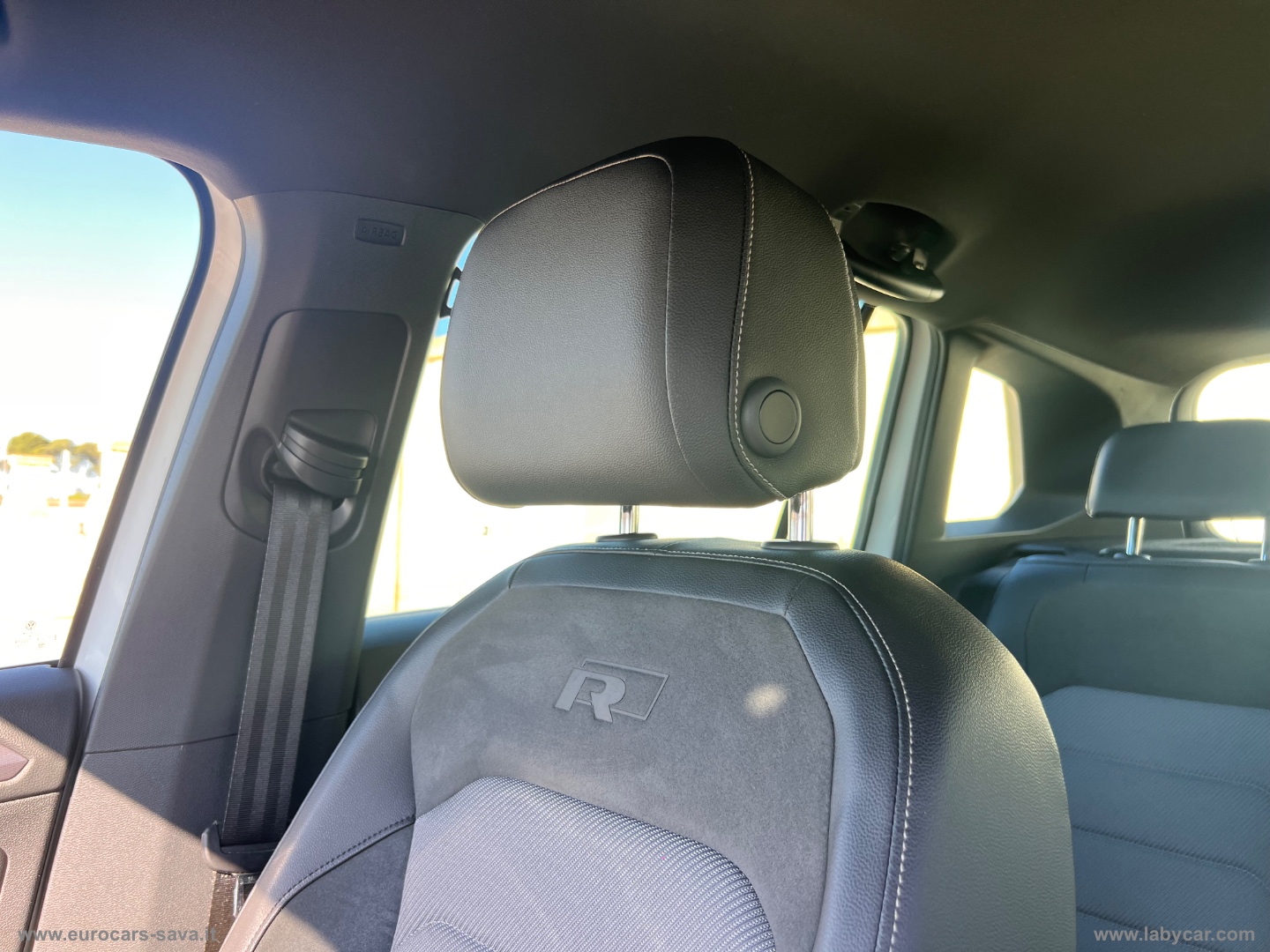 Tiguan 2.0 TDI DSG 4MOTION Sport BMT R-LINE - immagine 16
