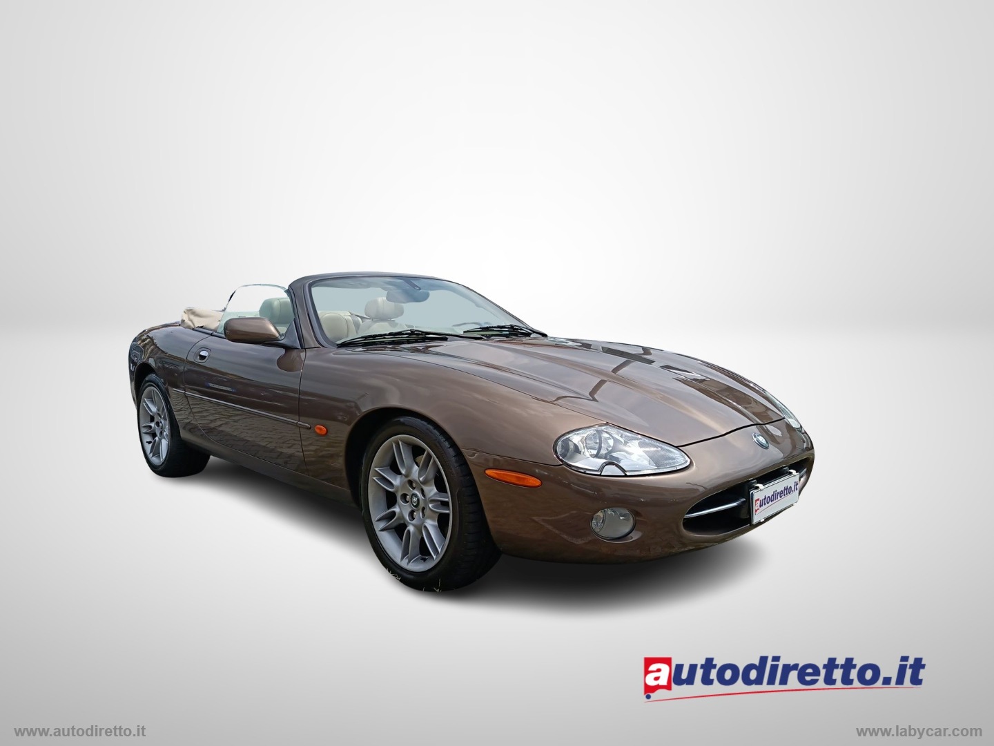 XK8 4.0 Convertibile - immagine 16
