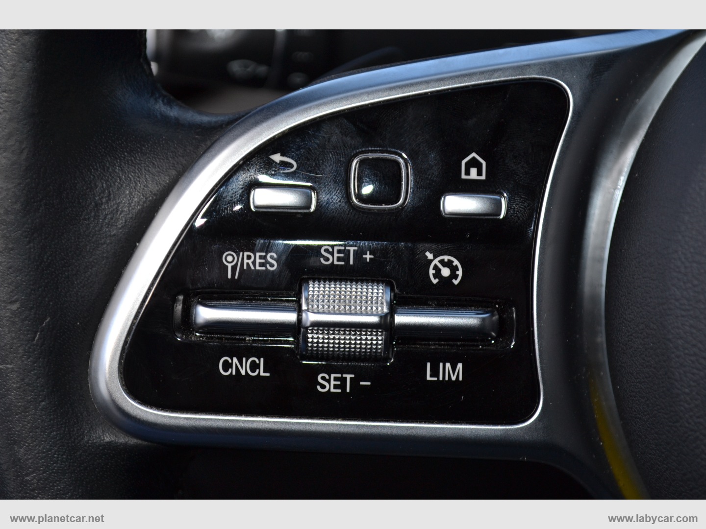 GLC 300 d 4Matic Coupé Business - immagine 16