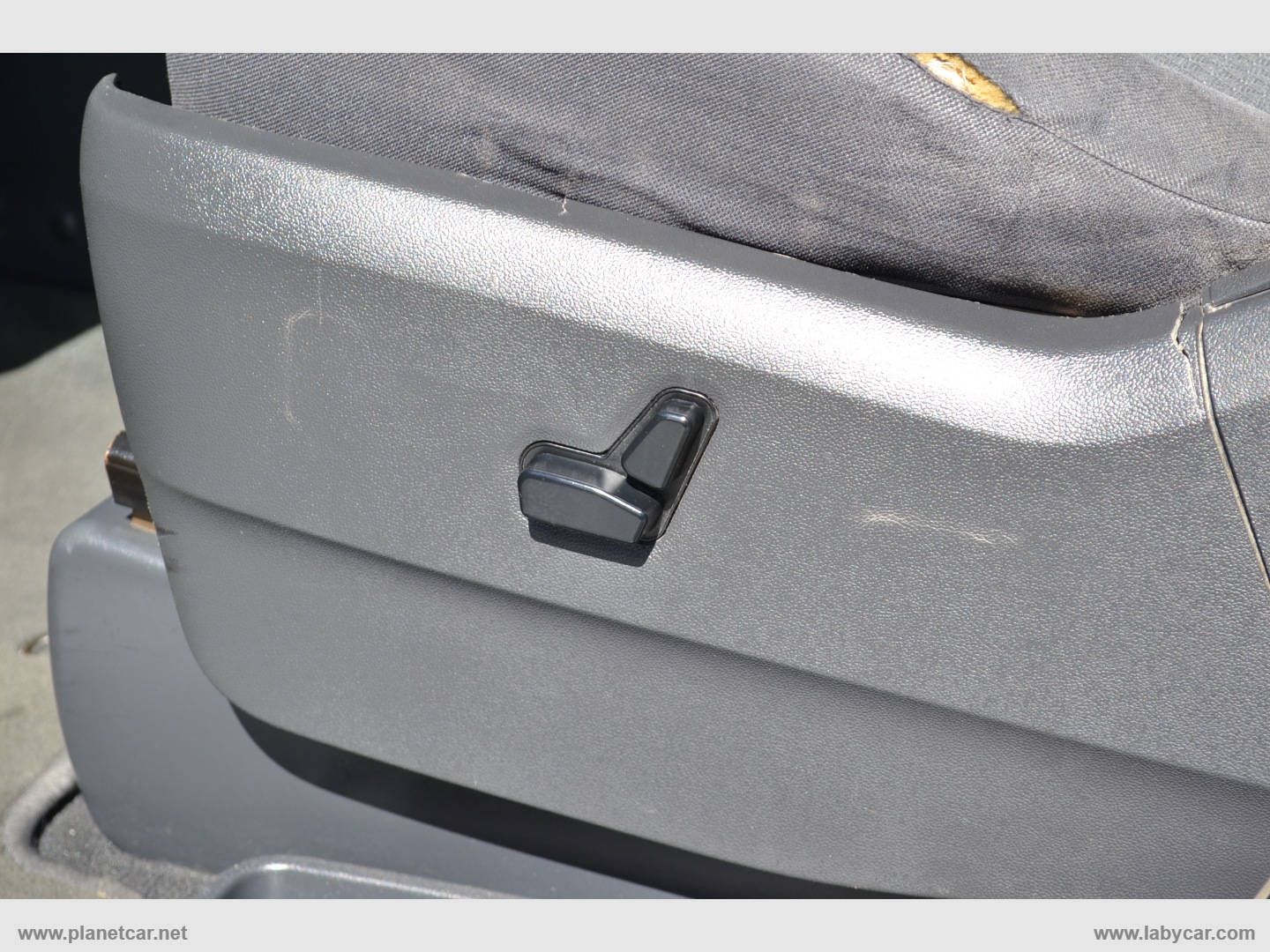Grand Voyager 2.8 CRD DPF Touring - immagine 16