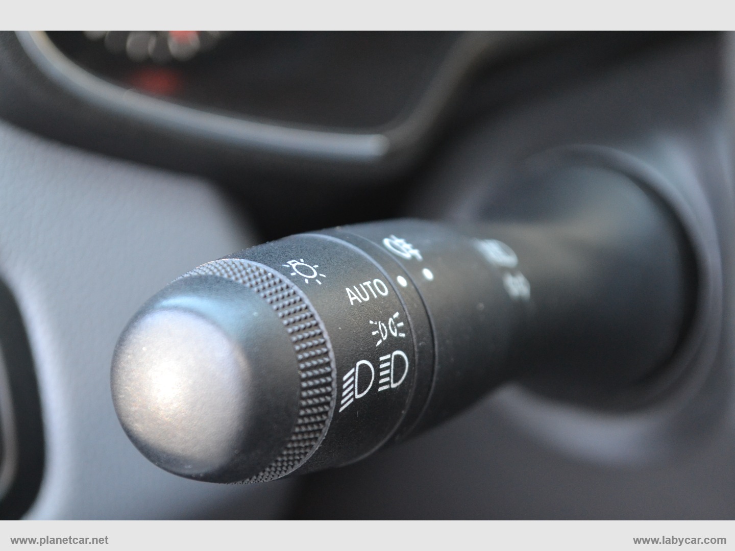 Clio SCe 65 CV 5p. Life - immagine 16