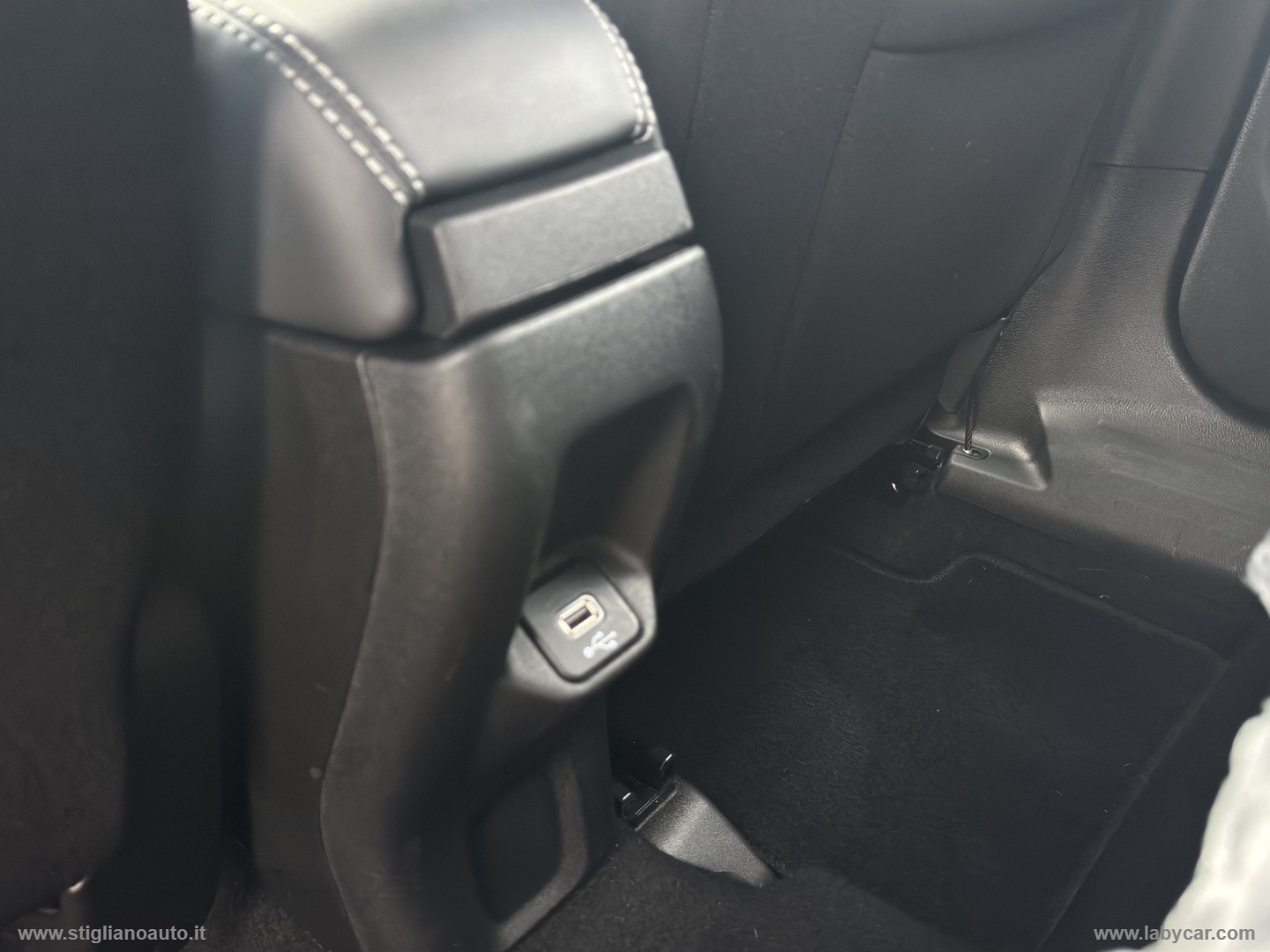 Renegade 1.6 Mjt 120CV Limited - immagine 16