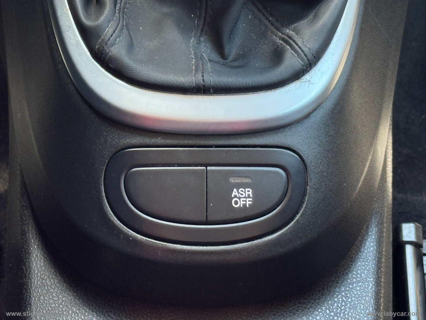 500L 1.3 MJT 95 CV Pop Star - immagine 16