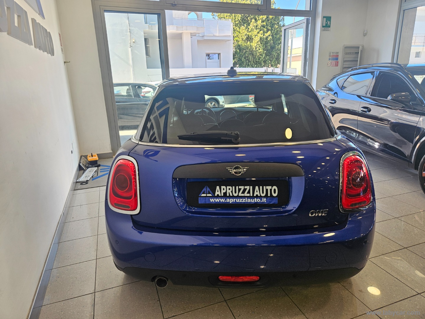 Mini One Business 5 porte AUTO - immagine 16