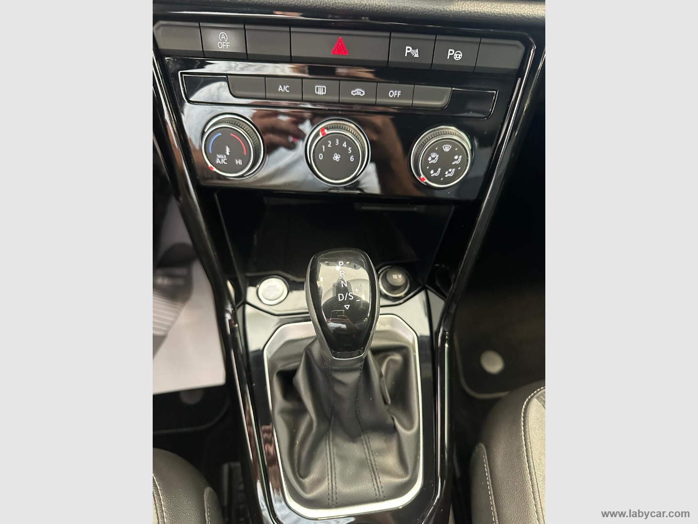 T-Roc 2.0 TDI SCR 150CV DSG 4MOT. R-Line - immagine 16