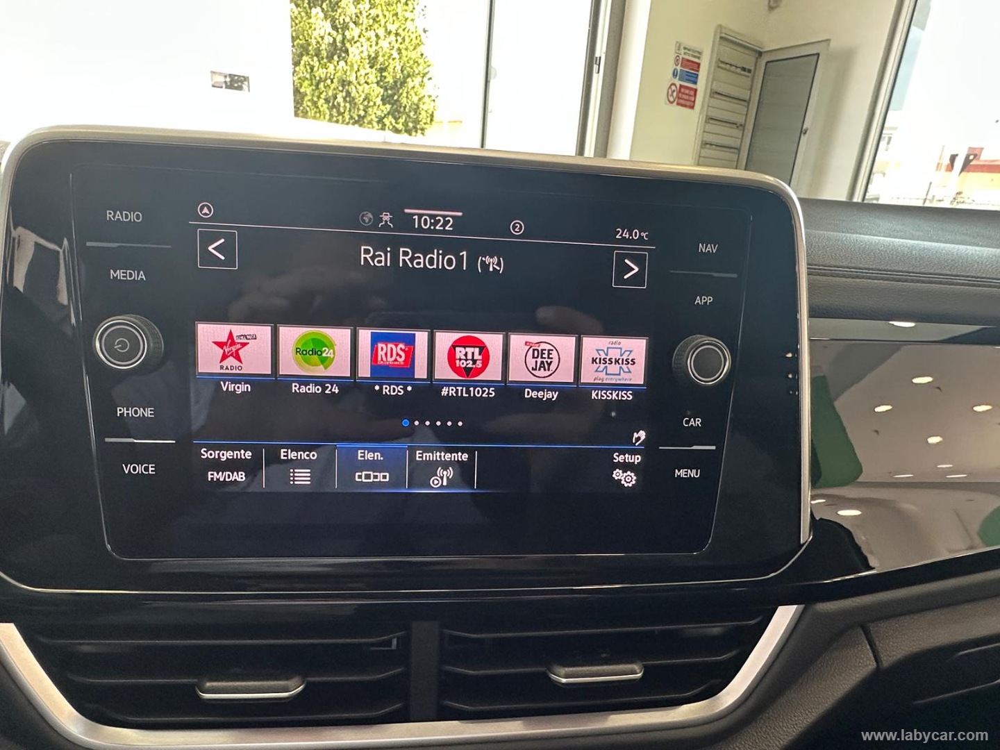 T-Roc 2.0 TDI SCR 150 CV DSG R-Line Plus - immagine 16