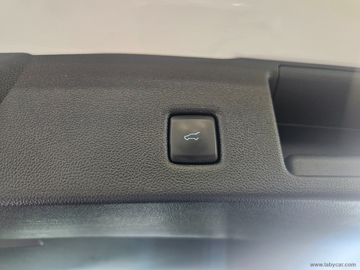Kuga 2.0 EcoBlue 120 CV aut 2WD Tit.Bus. - immagine 16