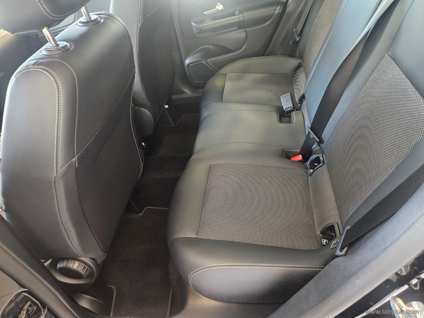 GLA 180 d Automatic Business Extra - immagine 16