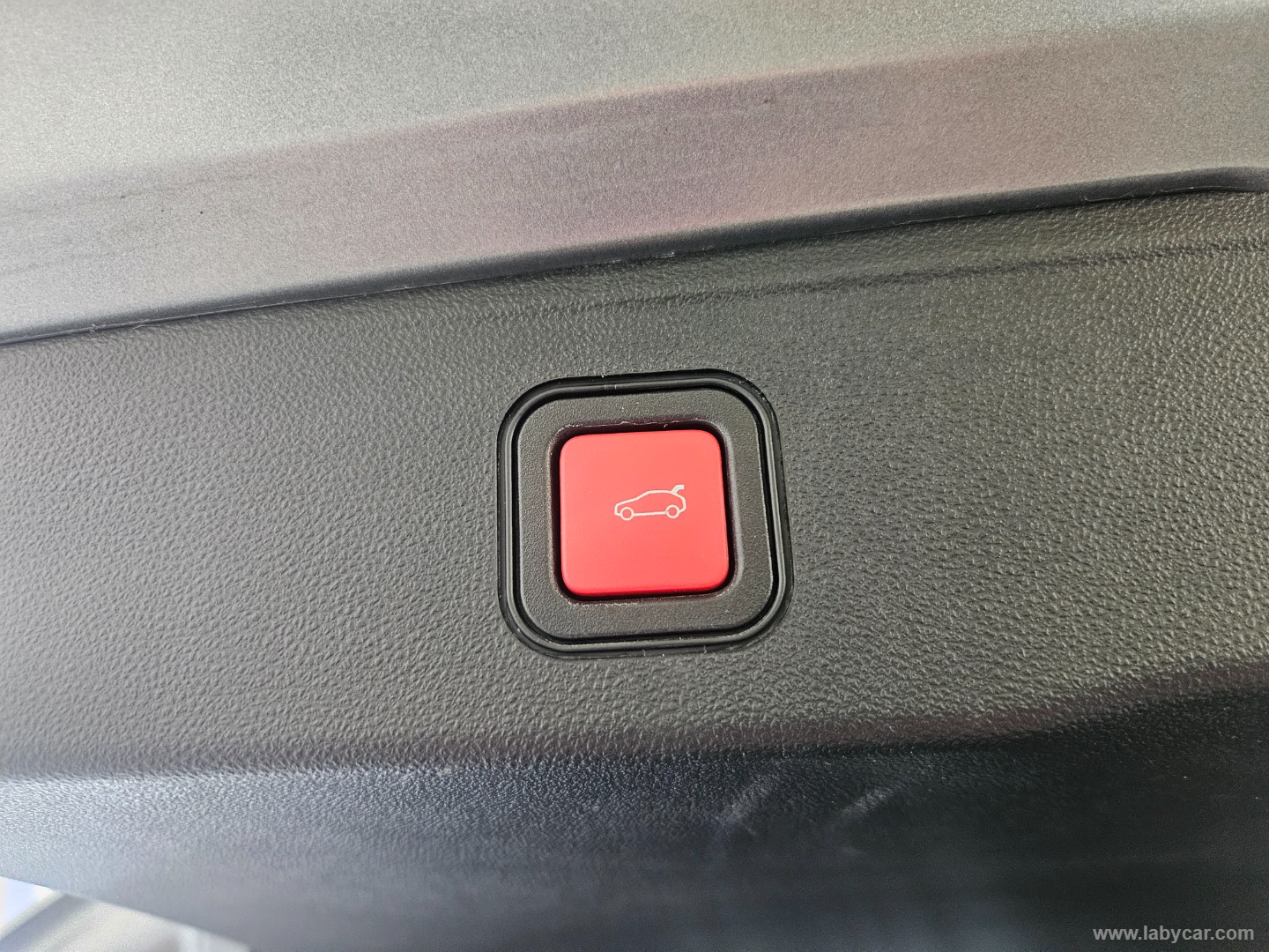 Avenger 1.2 Turbo MHEV Summit - immagine 16