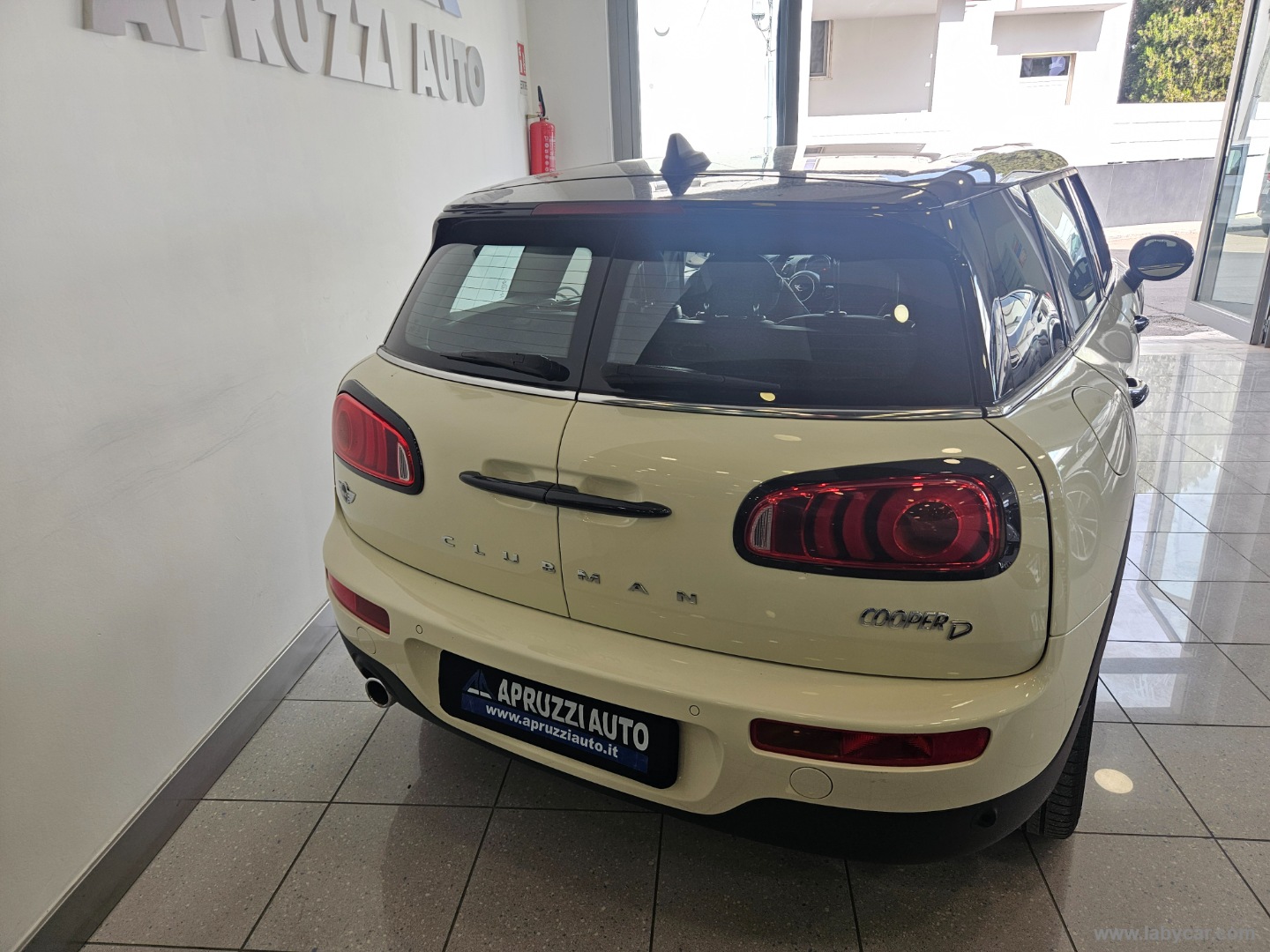 Mini Cooper D Business Clubman Aut. - immagine 16