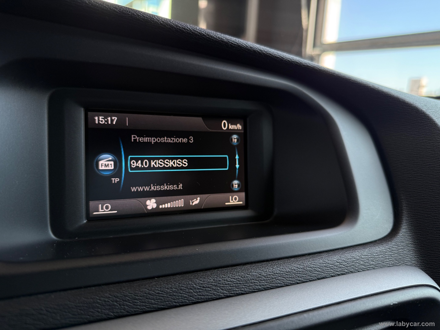 V40 D2 Momentum N1 GANCIO TRAINO - immagine 16