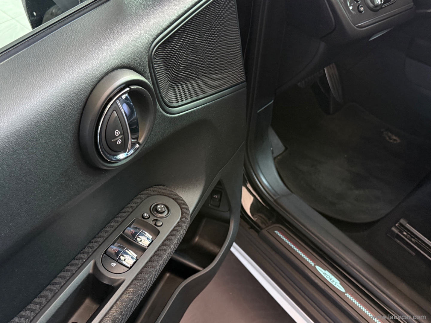 Mini Cooper D Countryman ALL4 TETTO APRIBILE - immagine 16