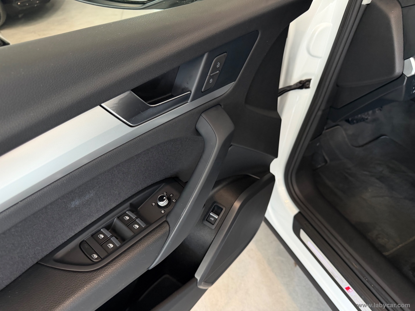 Q5 40 TDI 204CV qu. S tr. S line - immagine 16