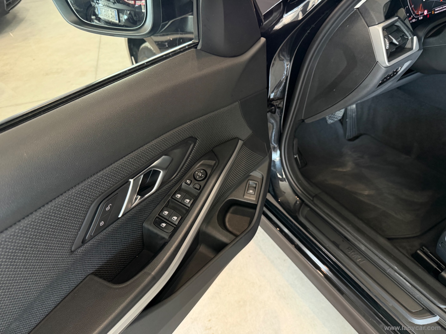 318d 48V Touring Business Advantage - immagine 16