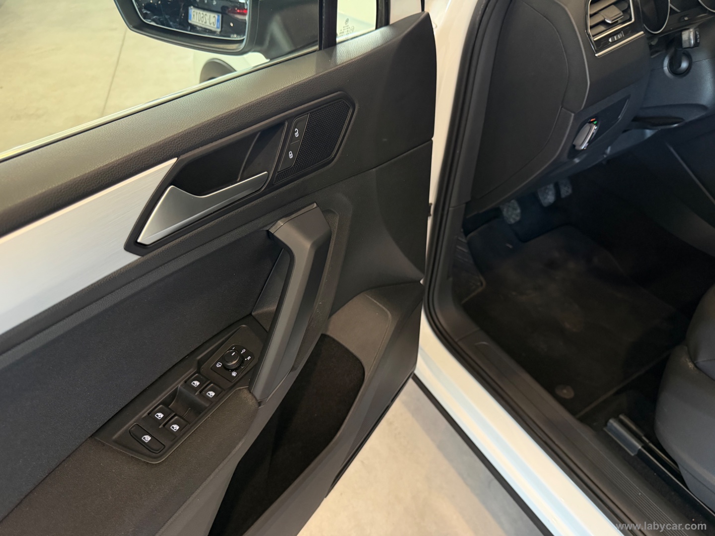 Tiguan 1.6 TDI Business BMT - immagine 16