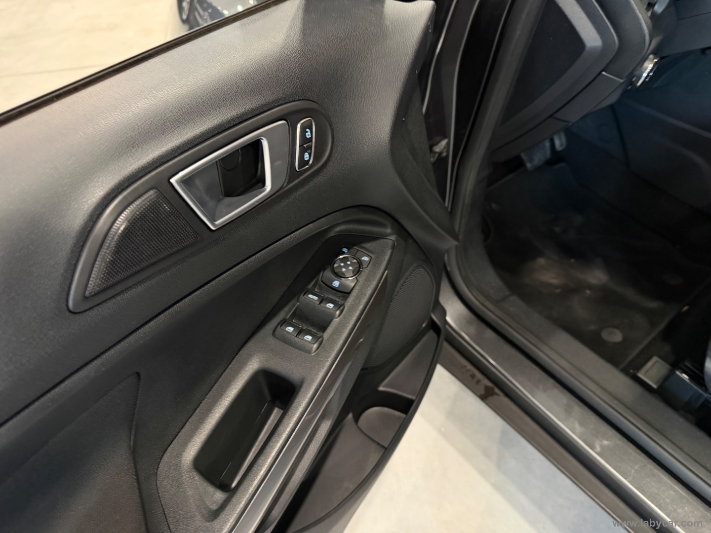 EcoSport 1.0 EcoBoost 125 CV S&S aut. Plus - immagine 16