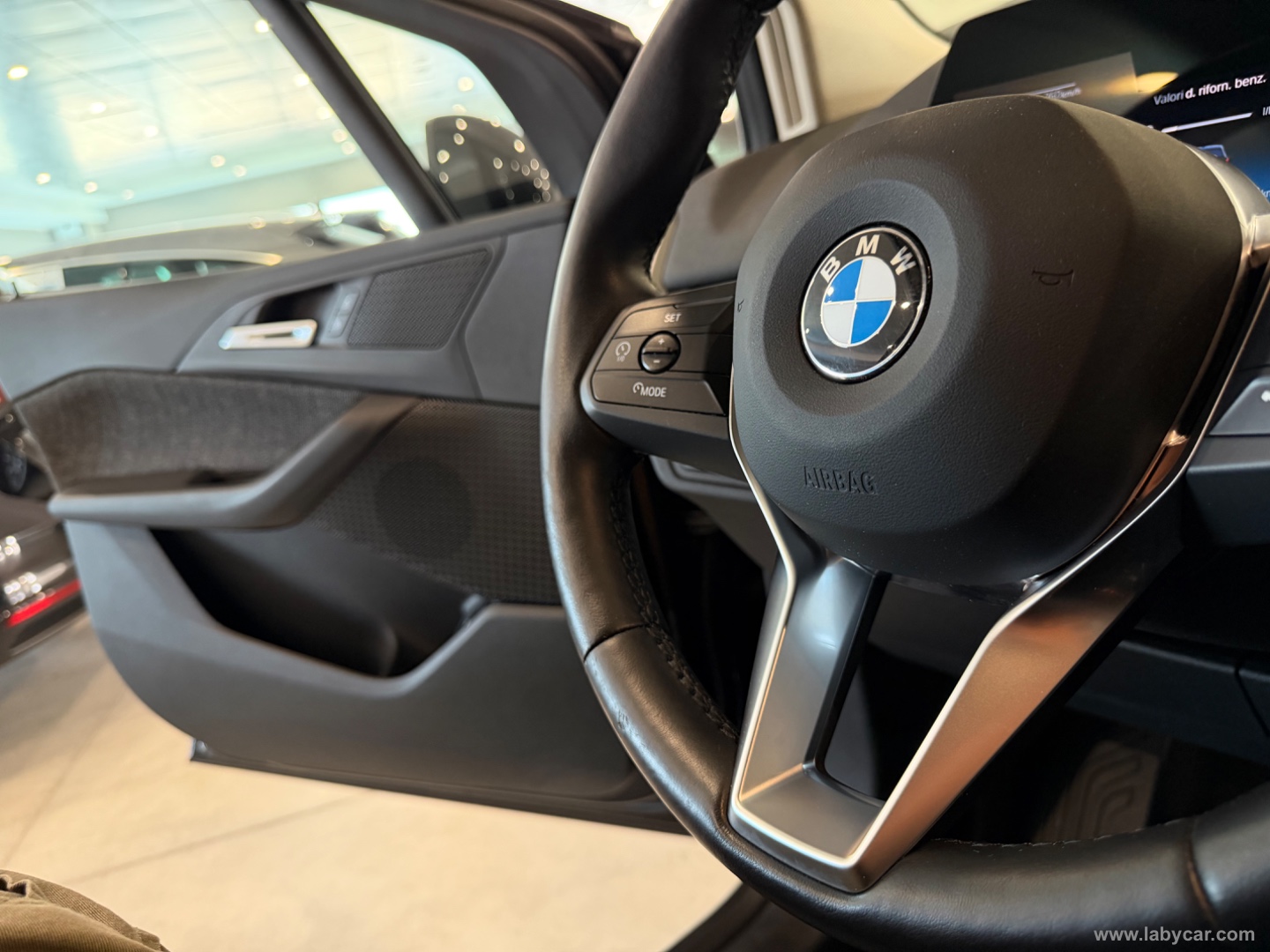 218d Active Tourer - immagine 16