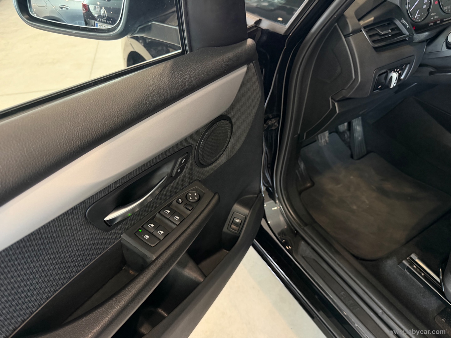 216d Active Tourer Business - immagine 16