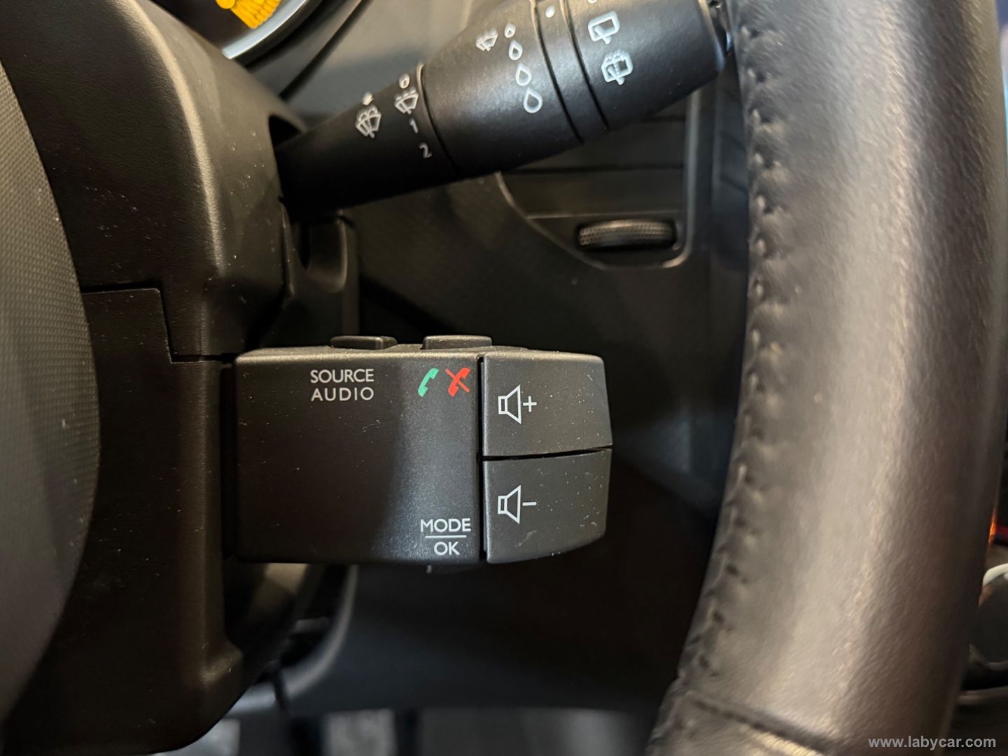 Captur 1.5 dCi 8V 90 CV S&S Live - immagine 16