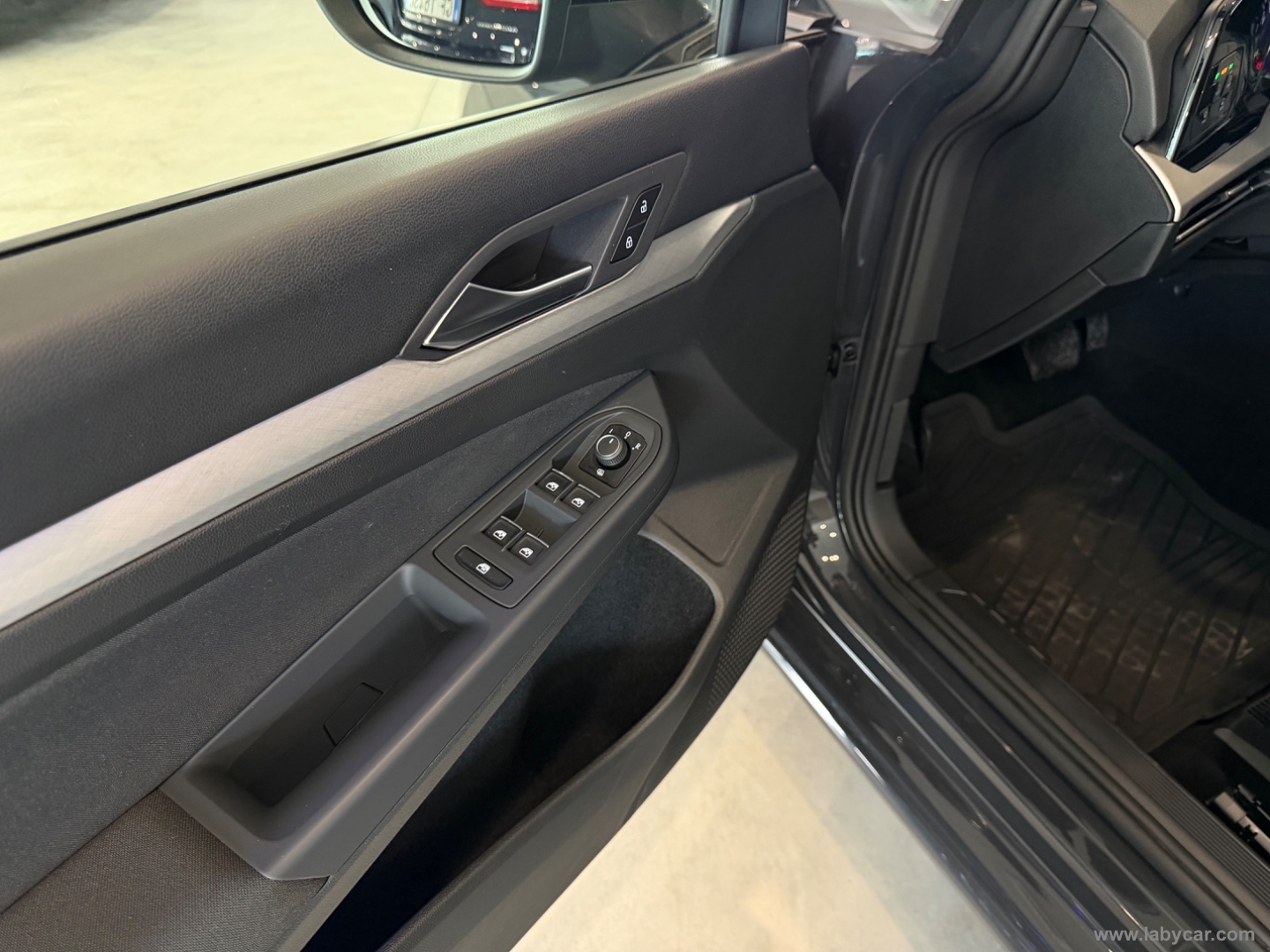 Golf 1.0 eTSI EVO DSG Life - immagine 16