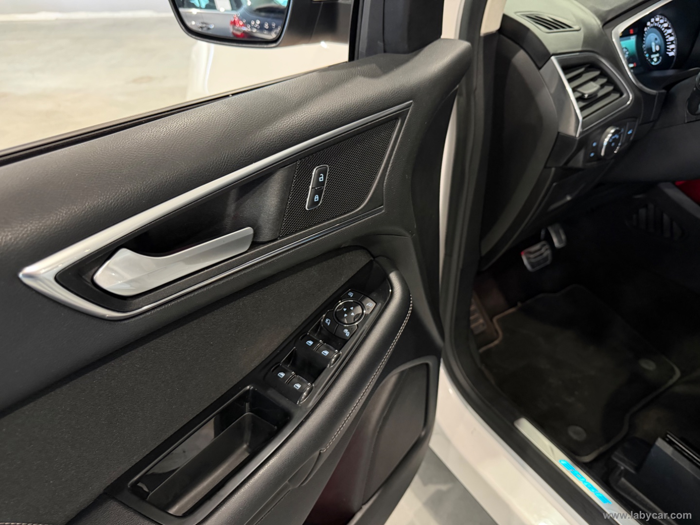 Edge 2.0 TDCI 210 CV AWD S&S Pow. Sport - immagine 16