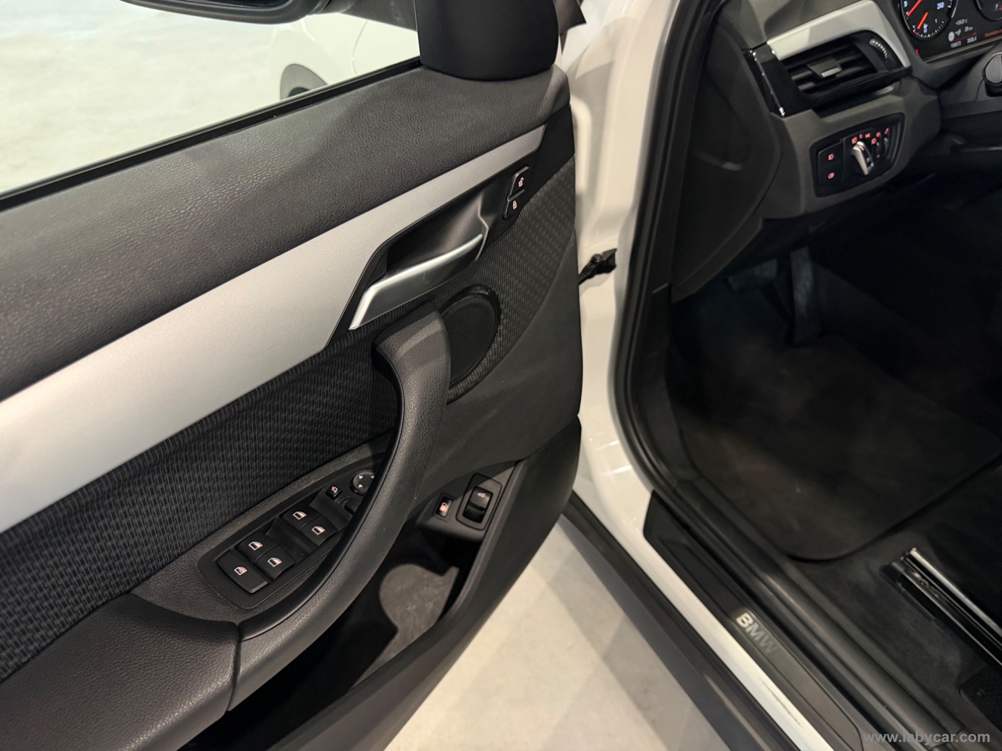 X1 xDrive25e Business Advantage - immagine 16