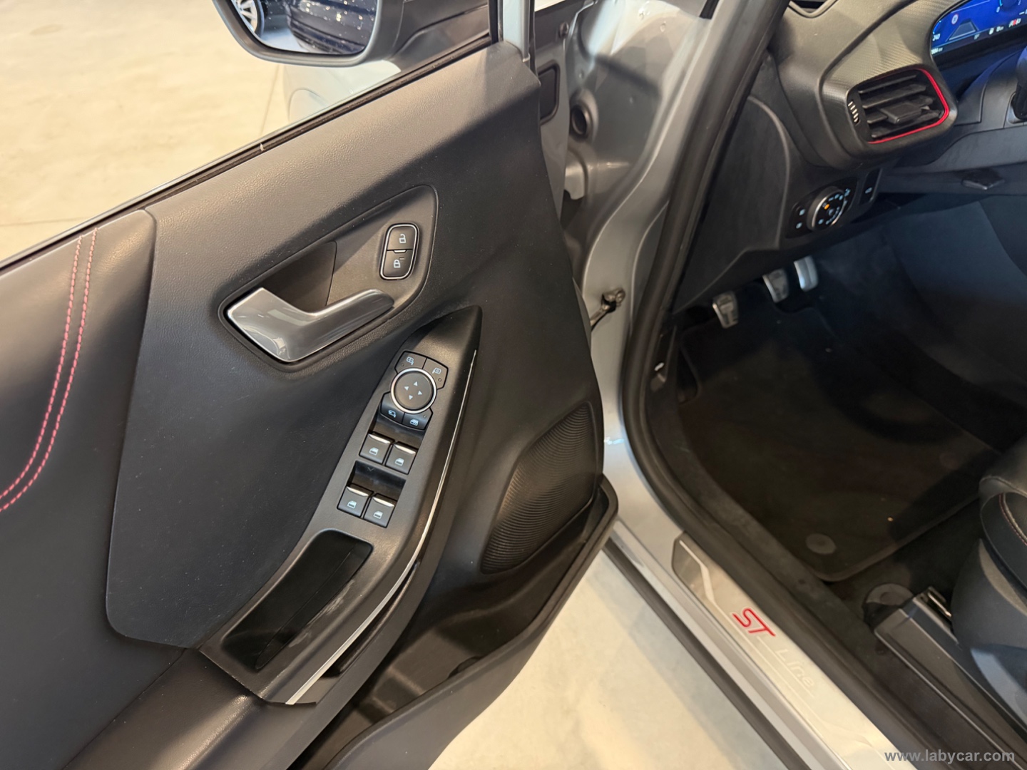 Puma 1.0 EcoBoost 125CV S&S ST-Line X - immagine 16