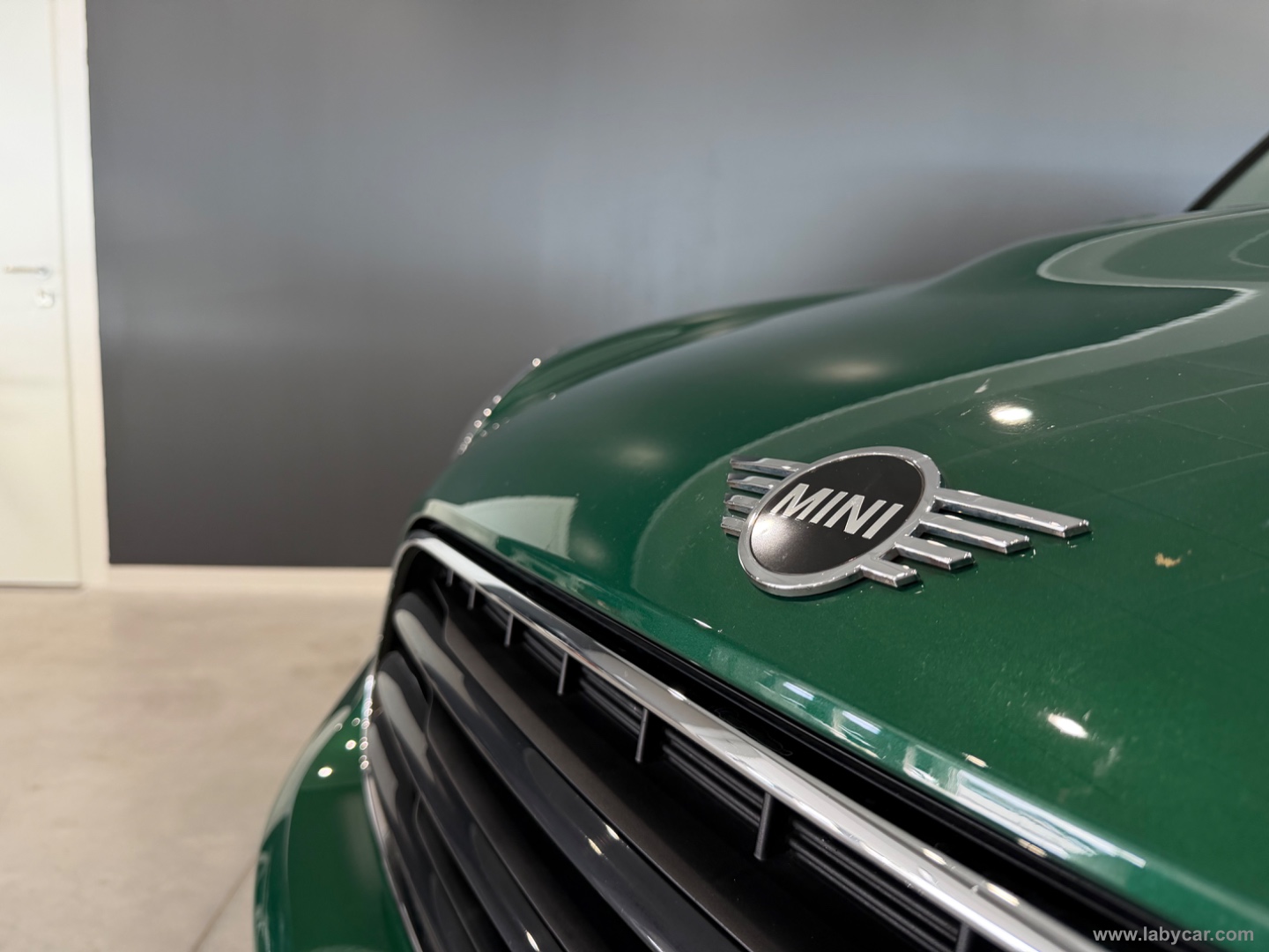 Mini Cooper D Business Countryman Aut. - immagine 16