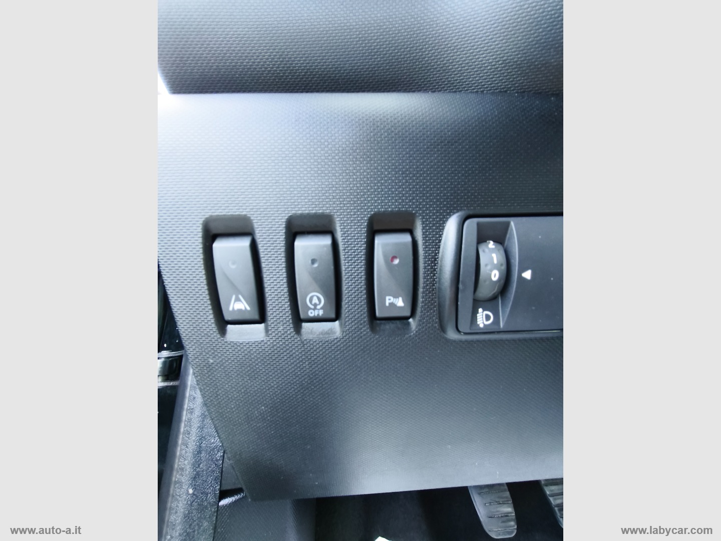 Twingo 1.0 SCe S&S Energy Openair - immagine 16
