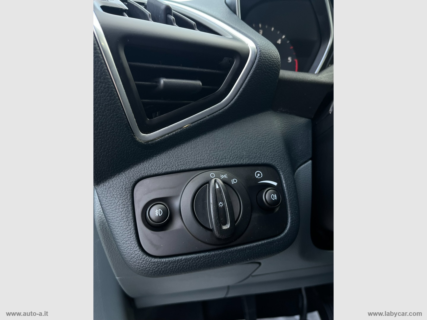 C-Max 1.6 TDCi 115 CV Titanium - immagine 16