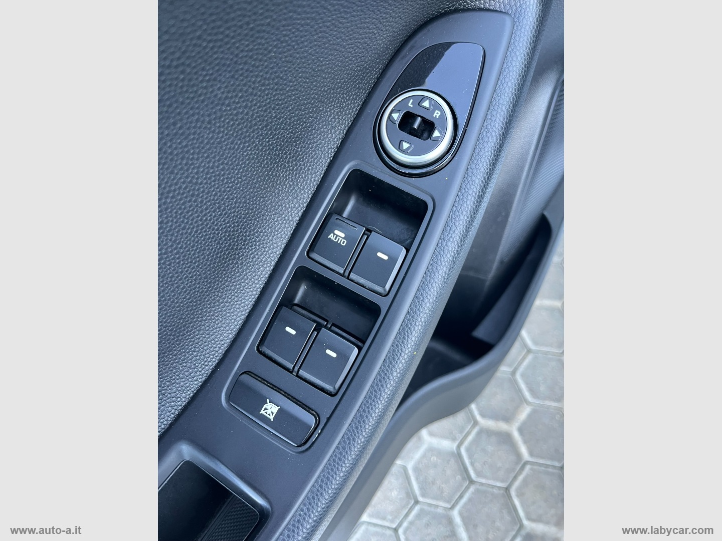i20 1.1 CRDi 12V 5p. Style - immagine 16