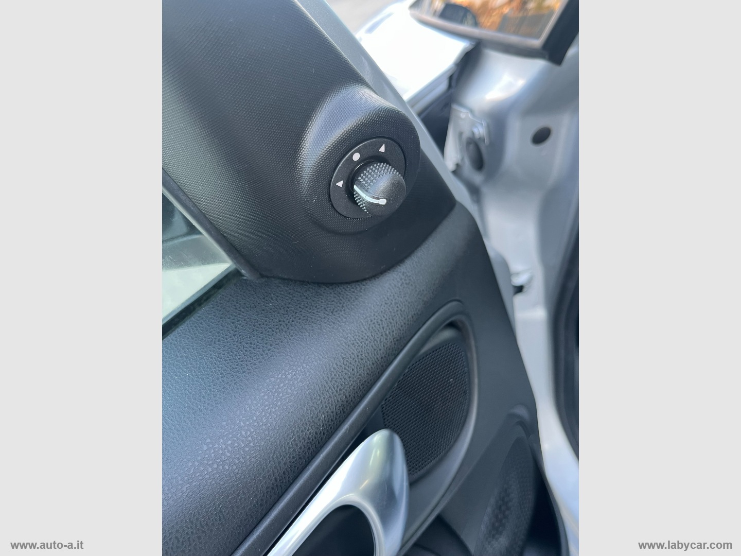 500L 1.4 95 CV Lounge - immagine 16