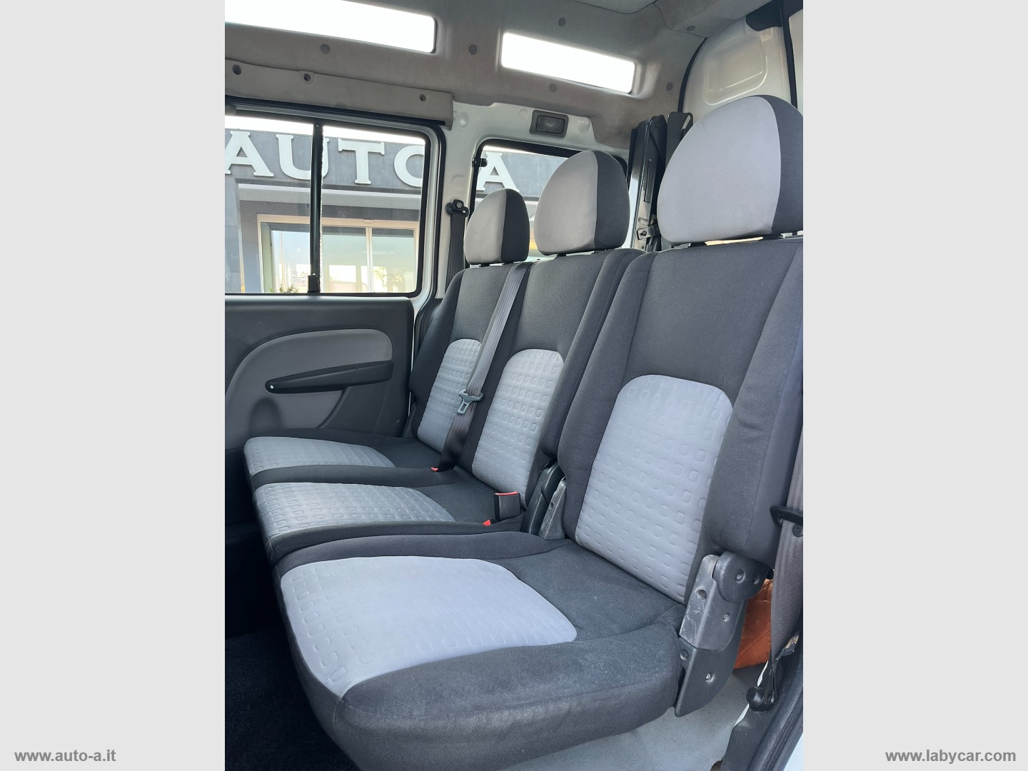 Doblò 1.3 MJT 16V Dynamic TRASPORTO DISABILI - immagine 16