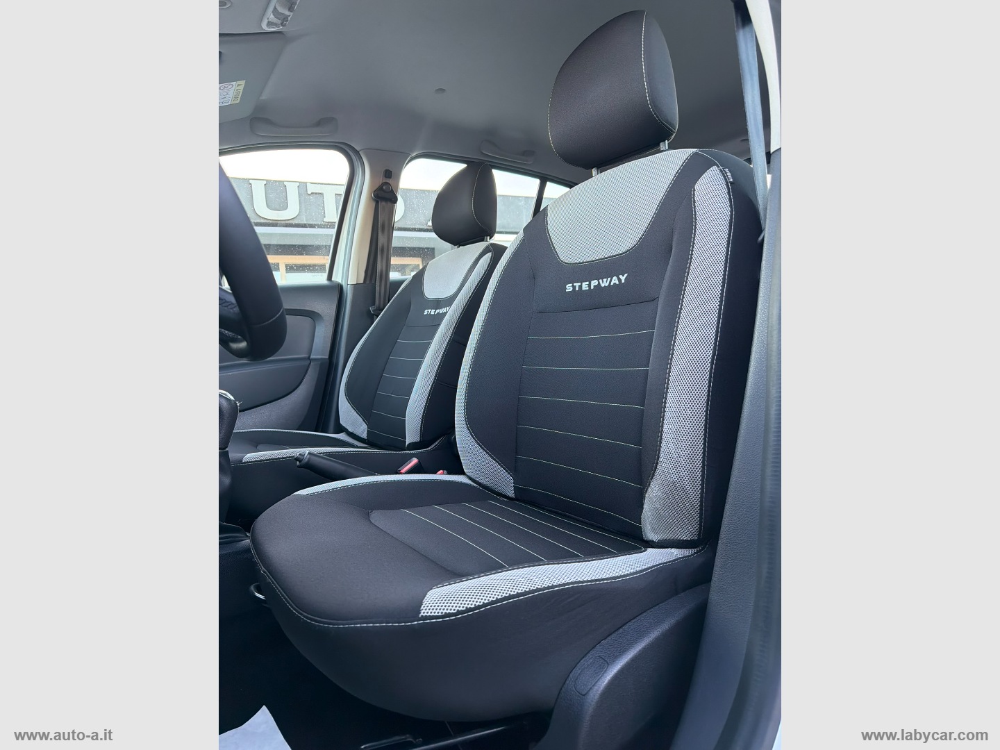 Sandero Stepway 0.9 TCe 12V 90 CV S&S PRESTIGE - immagine 16