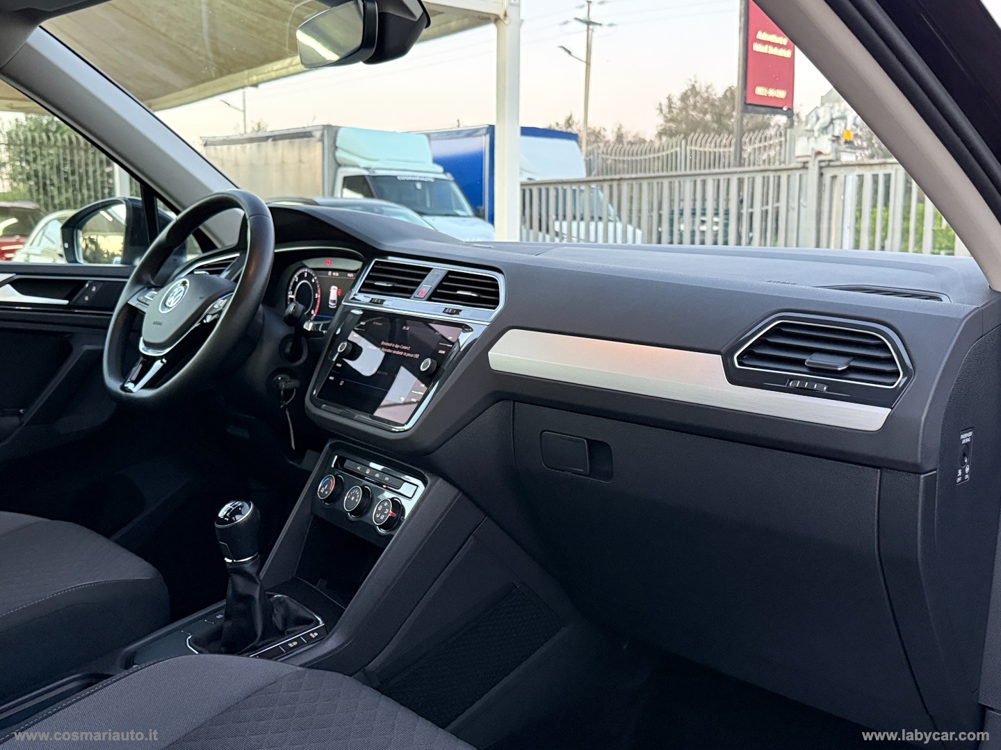 Tiguan 1.6 TDI R LINE EXTERIOR PACK - immagine 16