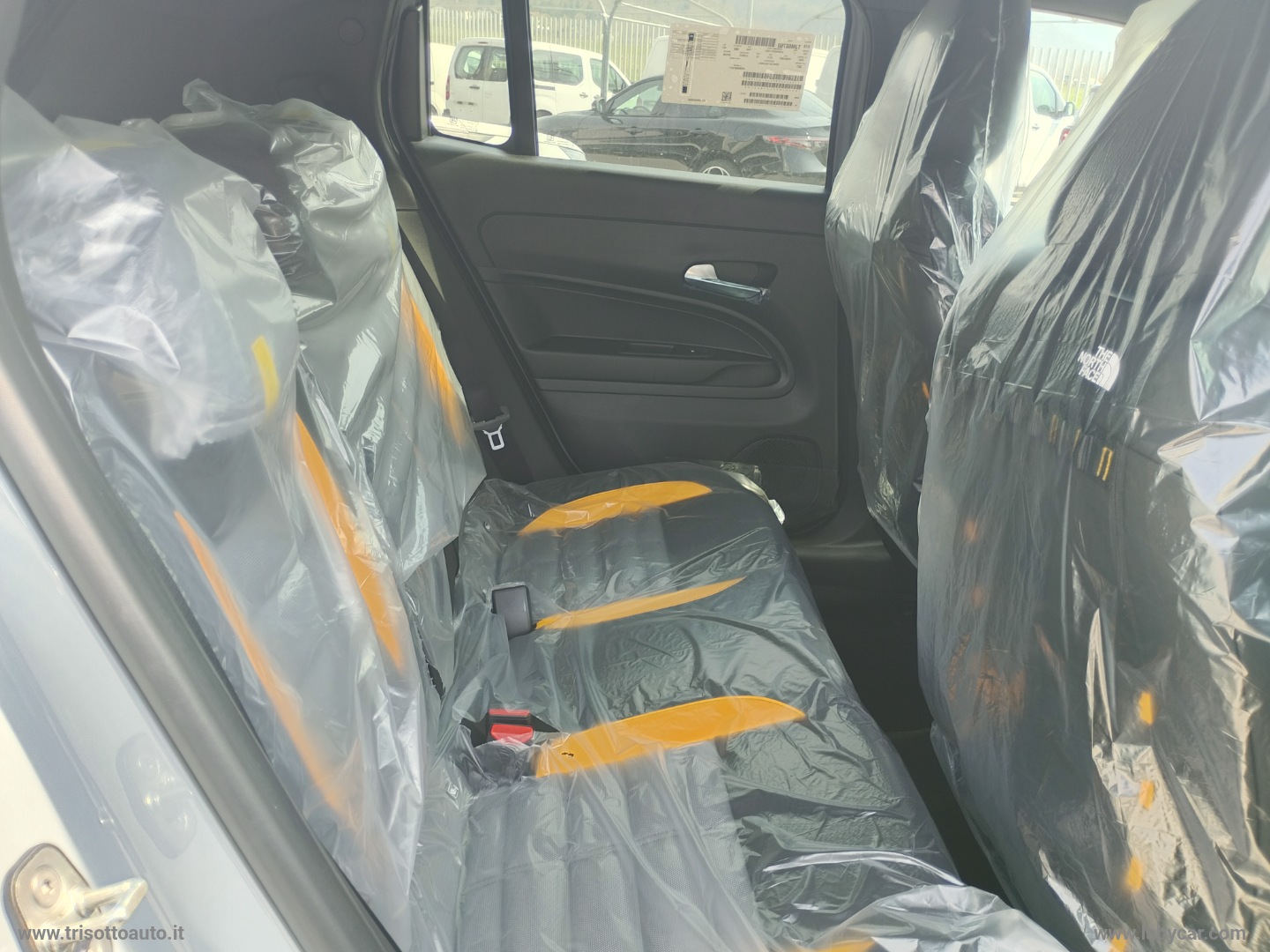 Avenger 1.2 T. 145CV EHYBRID 4xe The North Face - immagine 16