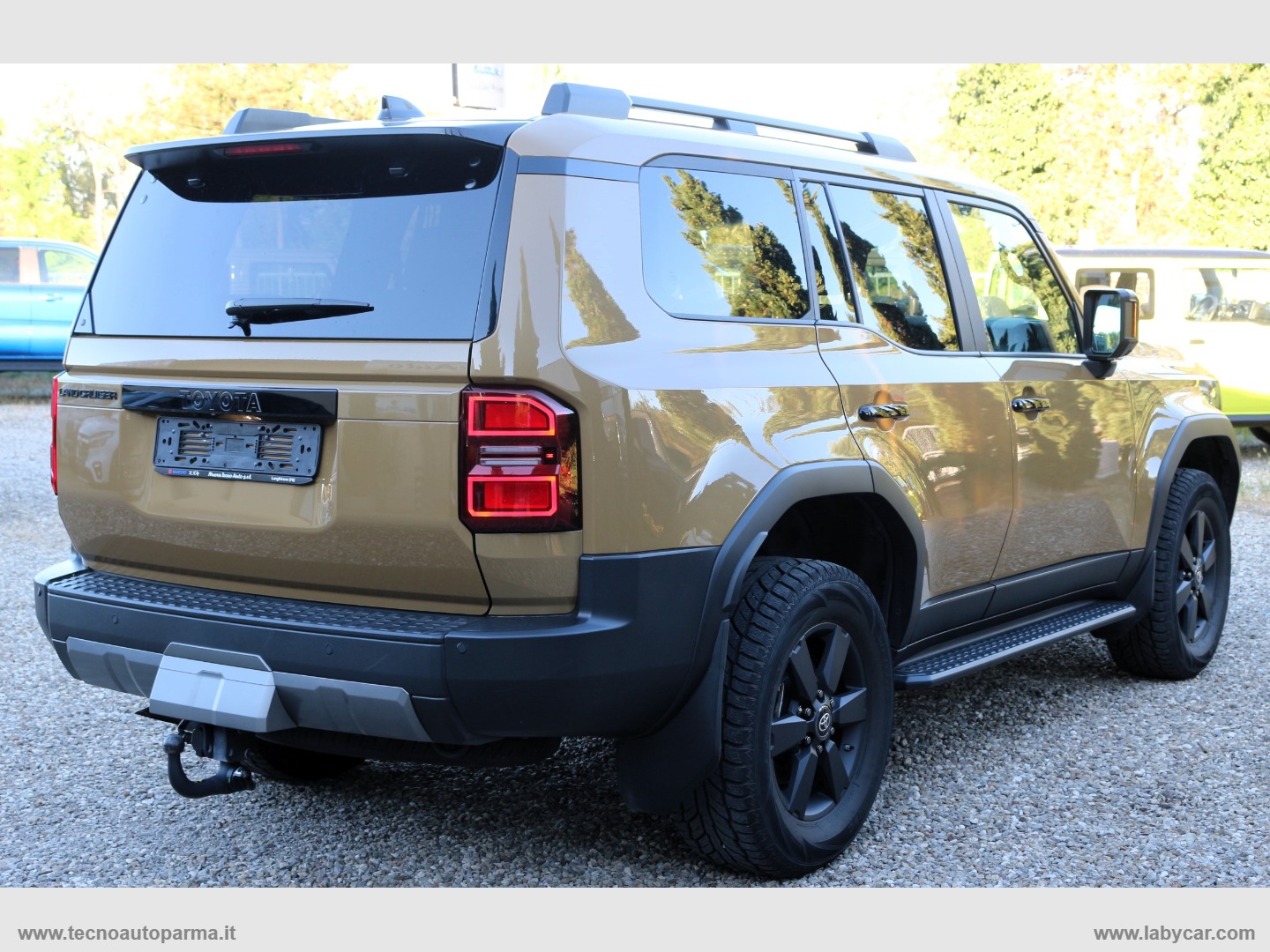 Land Cruiser 2.8 D4D A/T AWD Adventure - immagine 16