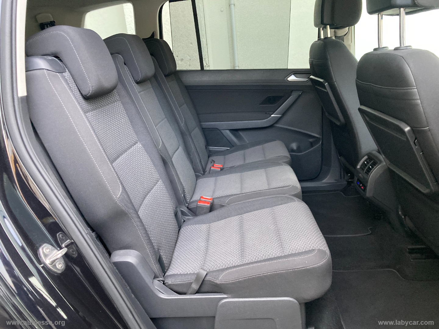 Touran 2.0 TDI 150 CV DSG Business BMT - immagine 16