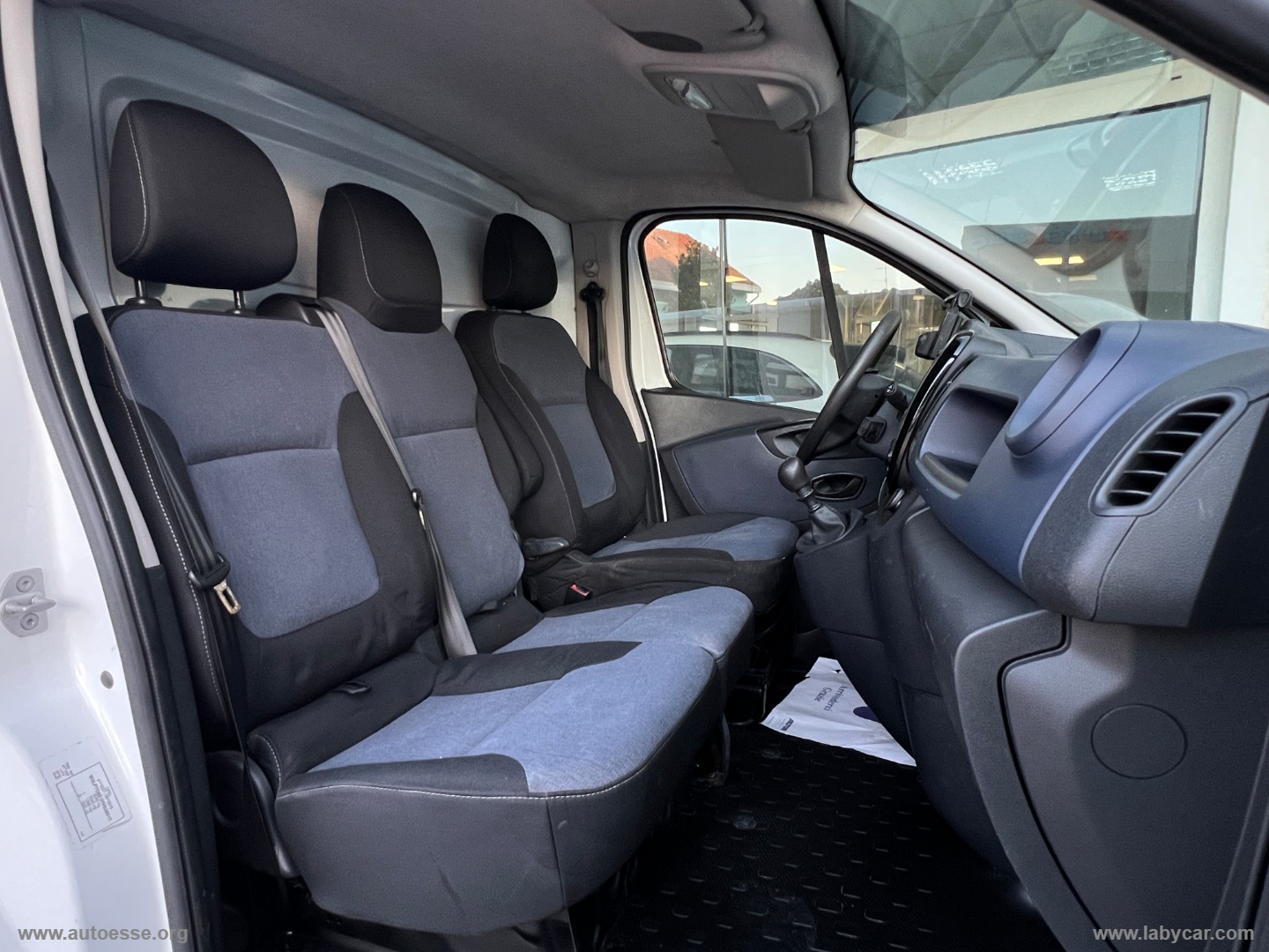 Vivaro 29 1.6 BiT. Ed. PASSO LUNGO - immagine 16